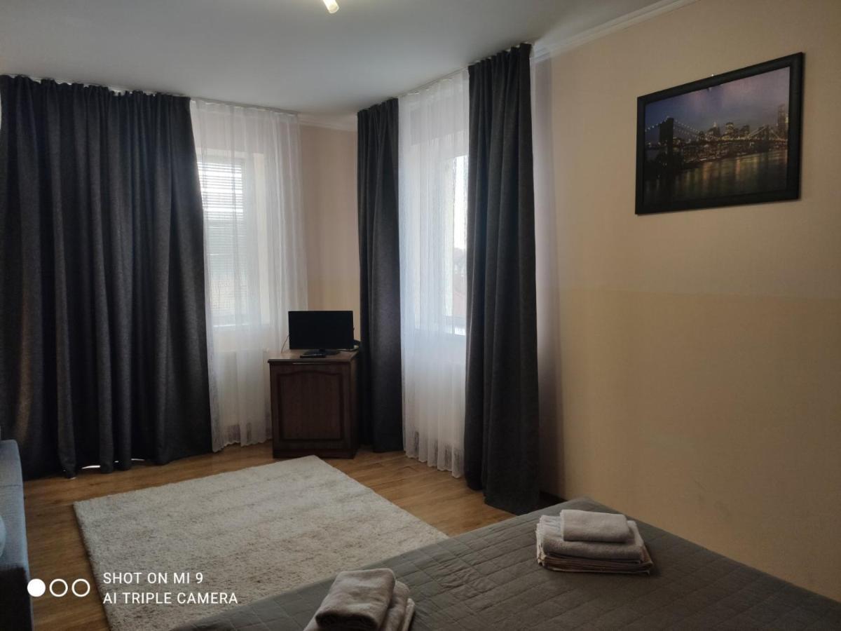 Apartments Domovik On Beregovskaya 3 Mukačevo Exteriér fotografie